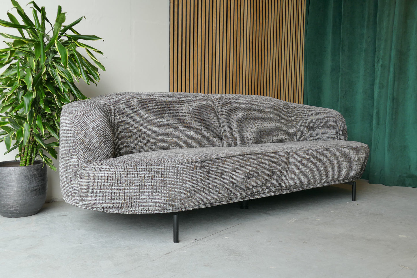 DYYK Coos design bank
