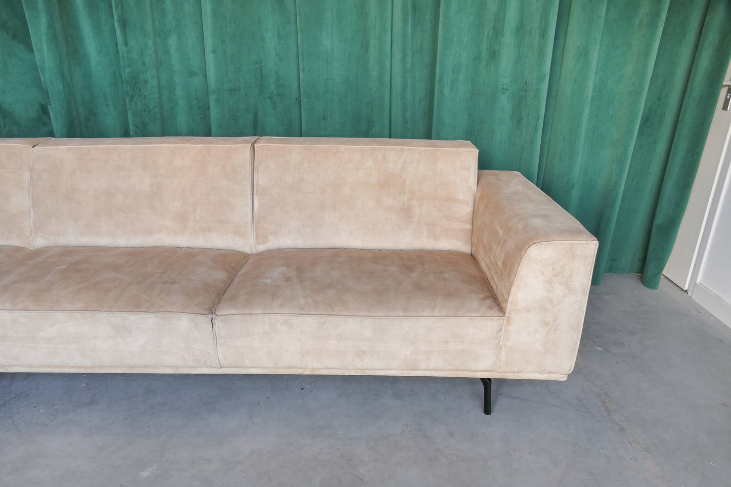 Refurbished Zachtbeige hoekbank Modern