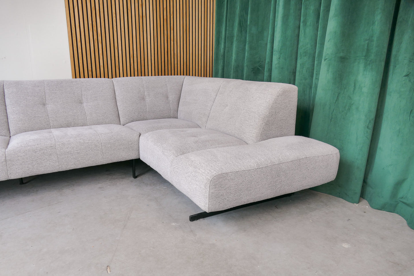 Refurbished Montèl Hoekbank Traffic Lichtgrijs