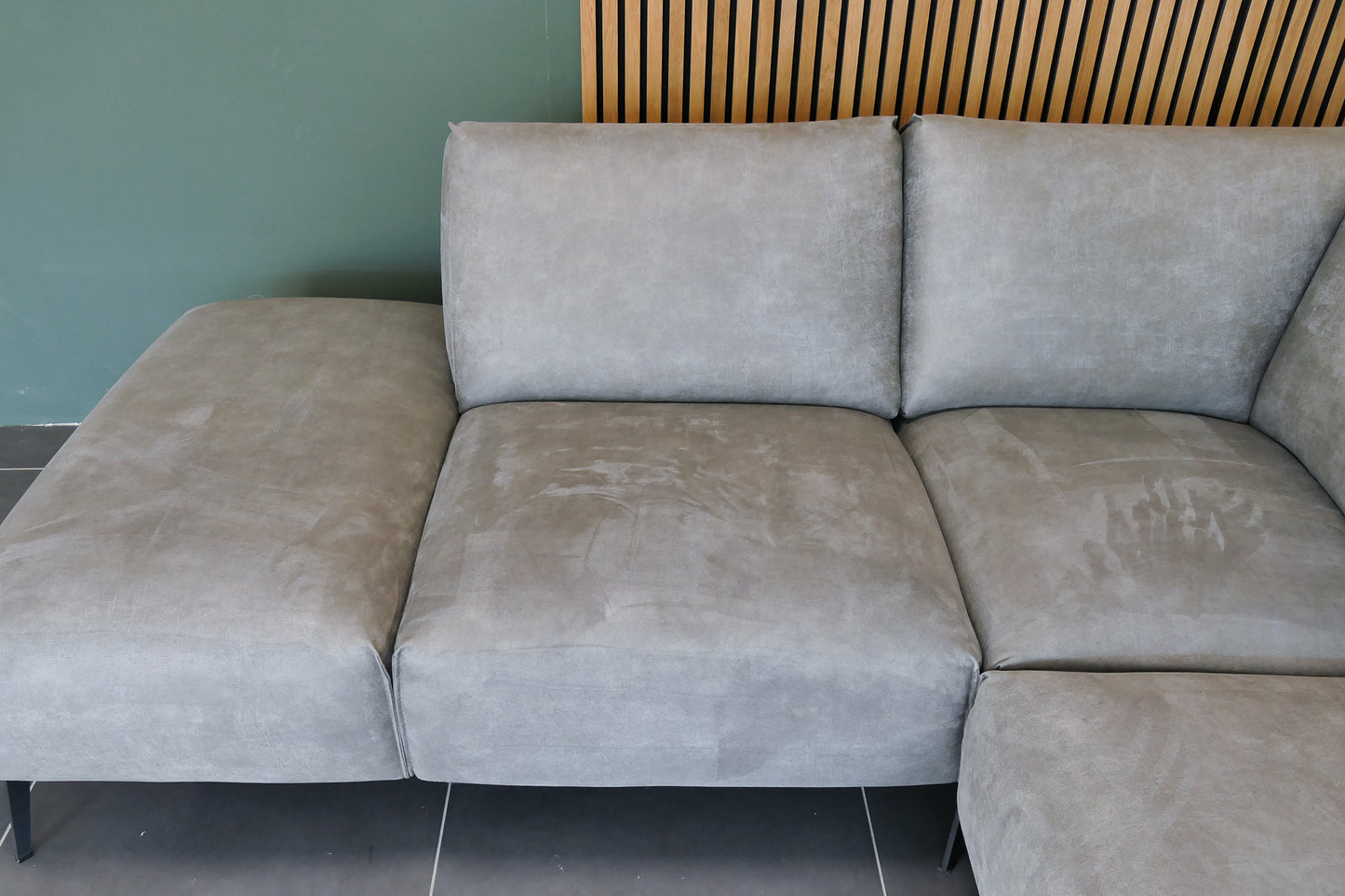 Refurbised Hoekbank Inhouse Cantari