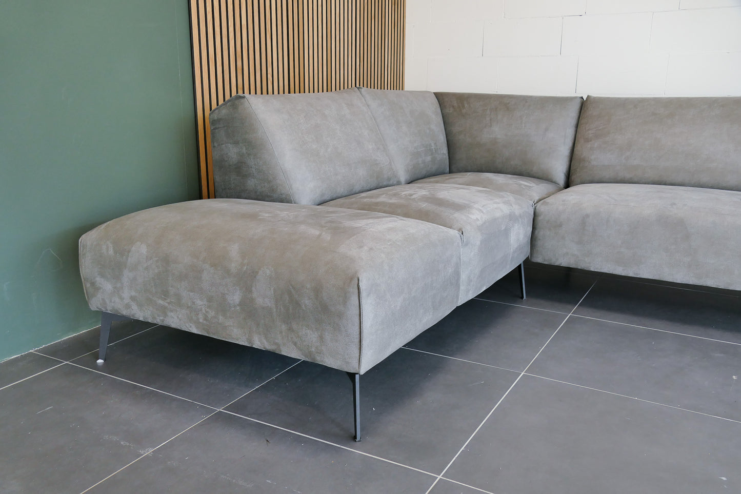 Refurbised Hoekbank Inhouse Cantari