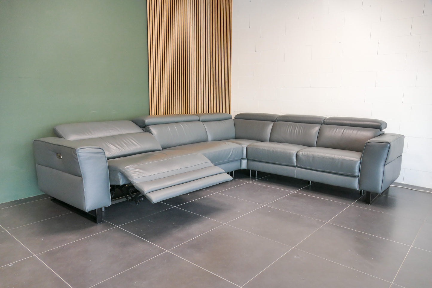 Refurbished Hoekbank Fanti Elektrisch Verstelbaar Leer