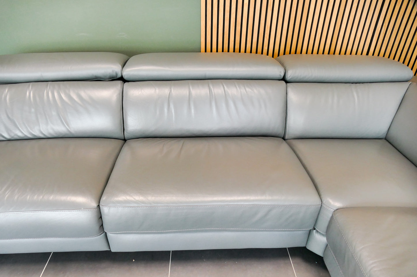 Refurbished Hoekbank Fanti Elektrisch Verstelbaar Leer