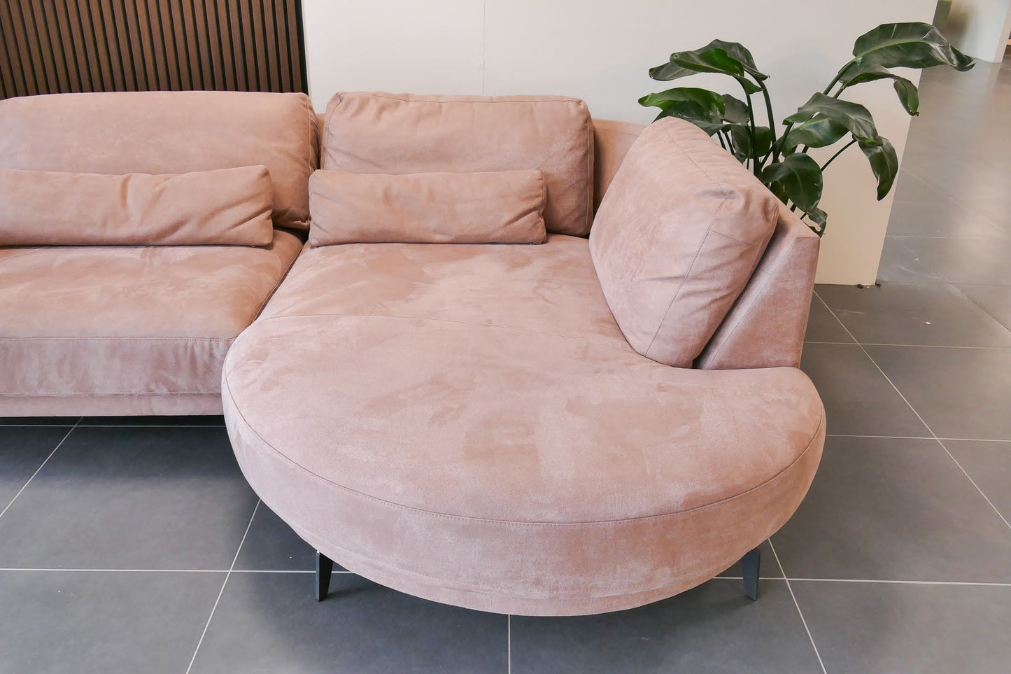 Refurbished Pastel Roze Chaise Longue Haco