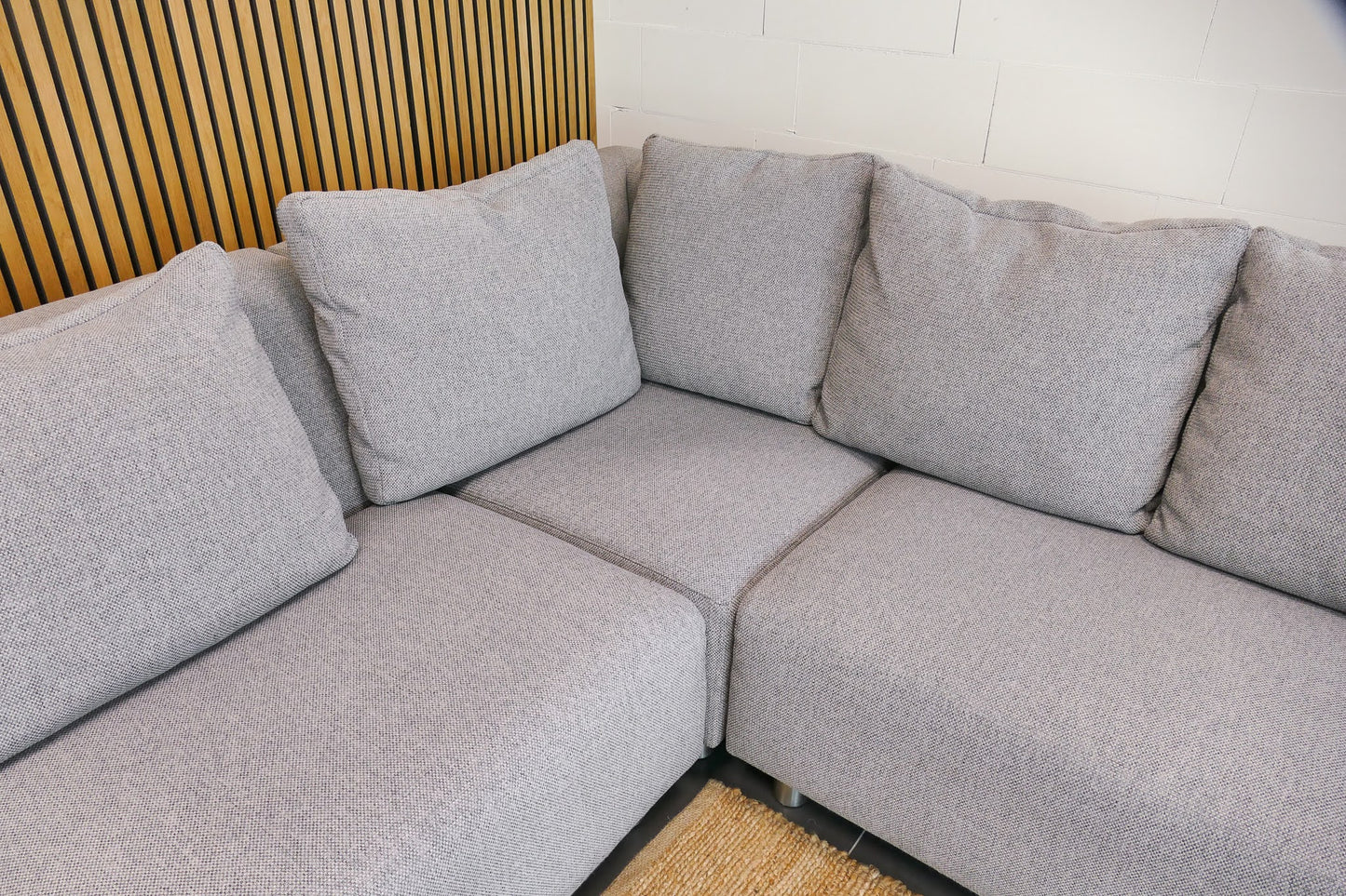 Refurbished Hoekbank Sika Wonen lichtgrijs