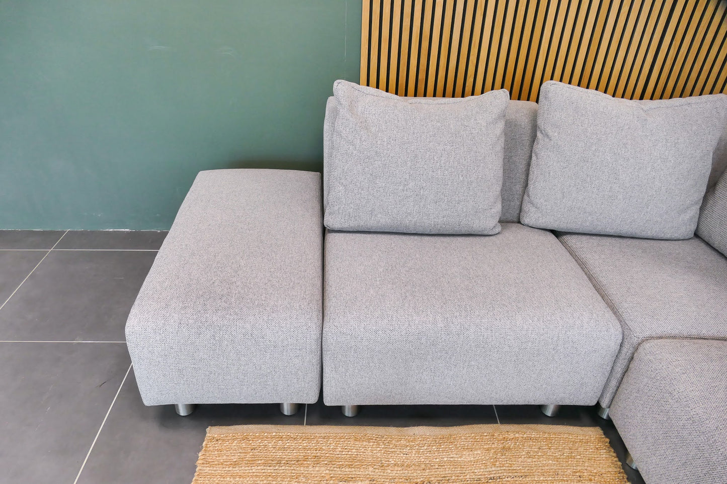 Refurbished Hoekbank Sika Wonen lichtgrijs