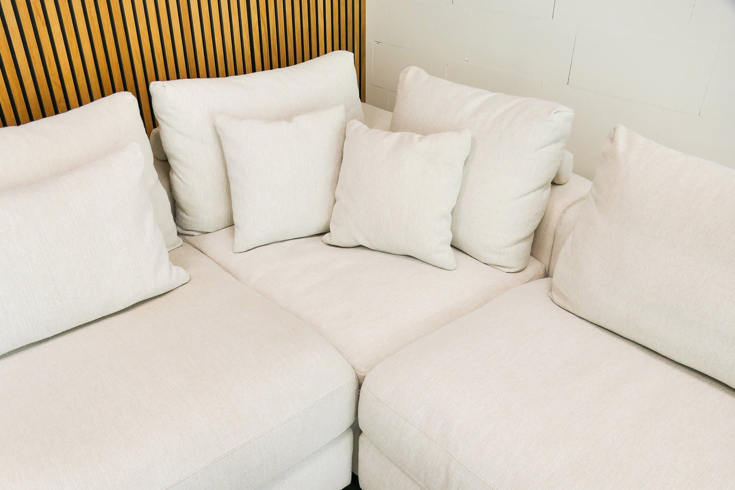 Refurbished Hoekbank Corné Wonen Beige
