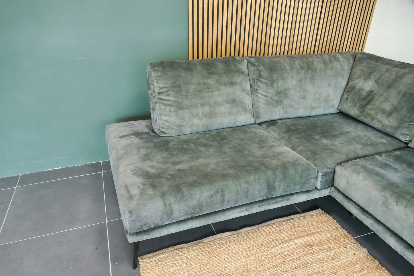 Refurbished Hoekbank Velvet Groen Carré Wonen