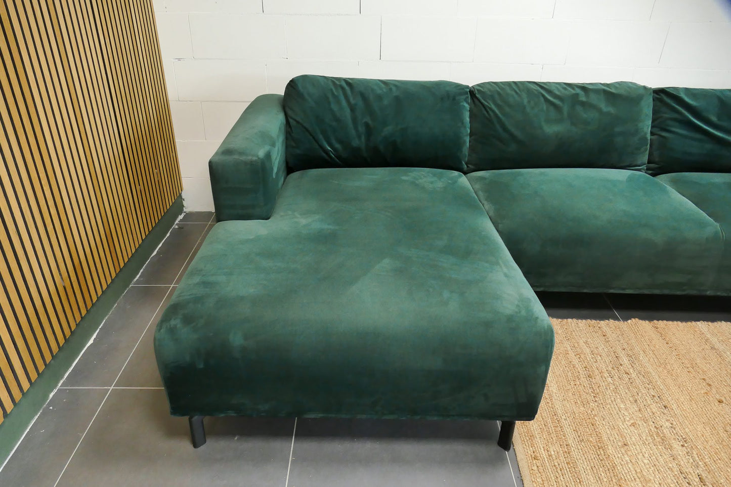 Refurbished Chaise Longue 4x6 Sofa Groen
