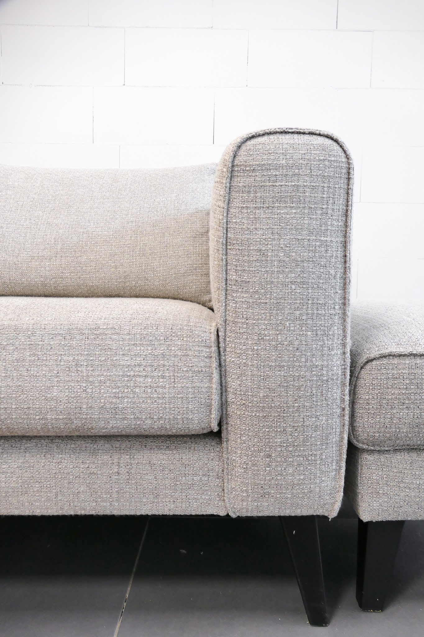 Refurbished Hoekbank Pronto met hocker beige