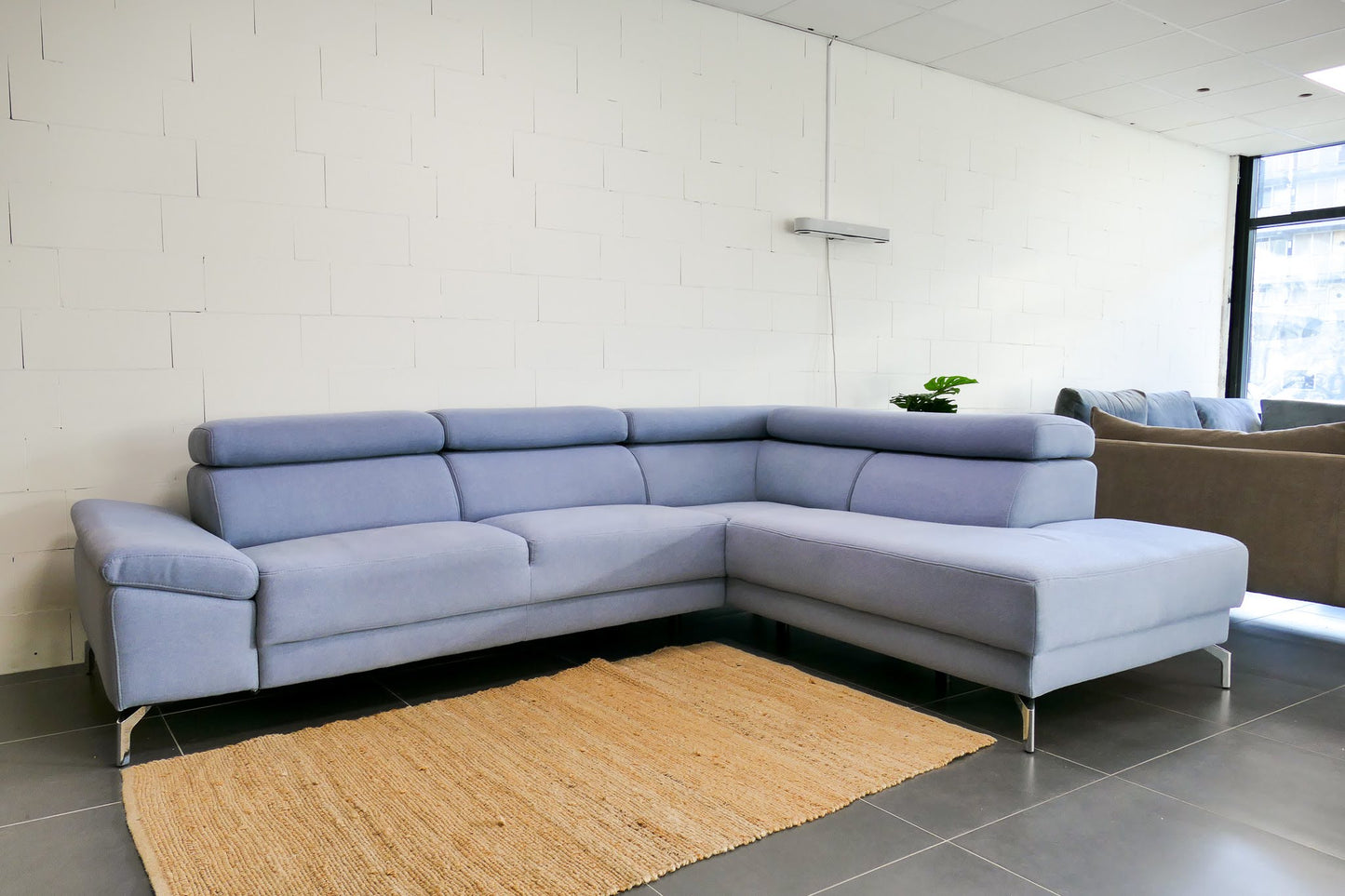 Refurbished Lichtblauwe Hoekbank verstelbare Hoofdsteunen