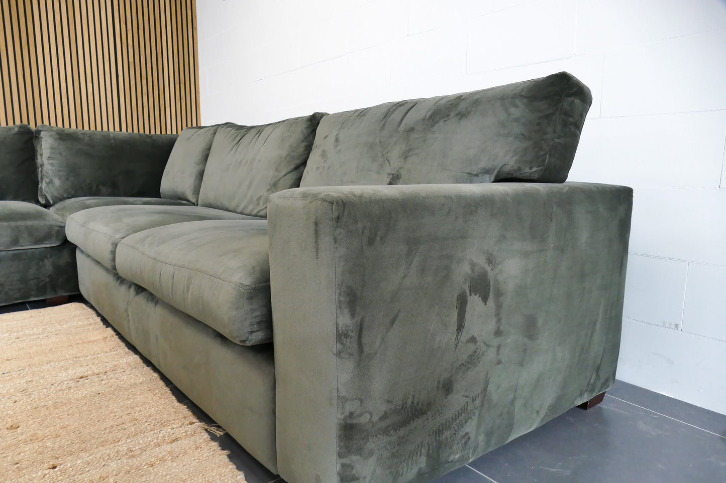 Refurbished Hoekbank Velvet Groen met Losse kussens