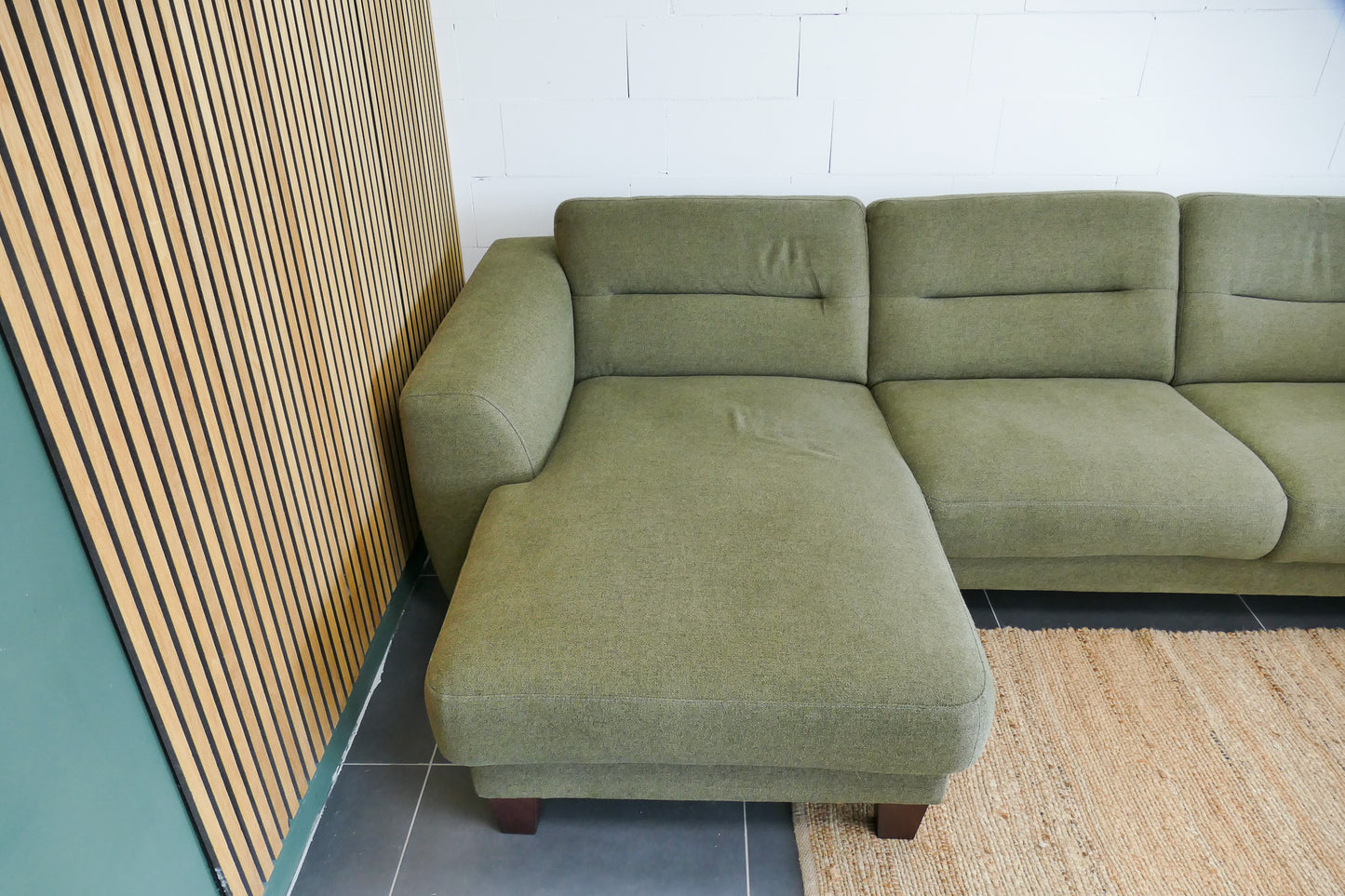 Refurbished Henders & Hazel U bank Groen