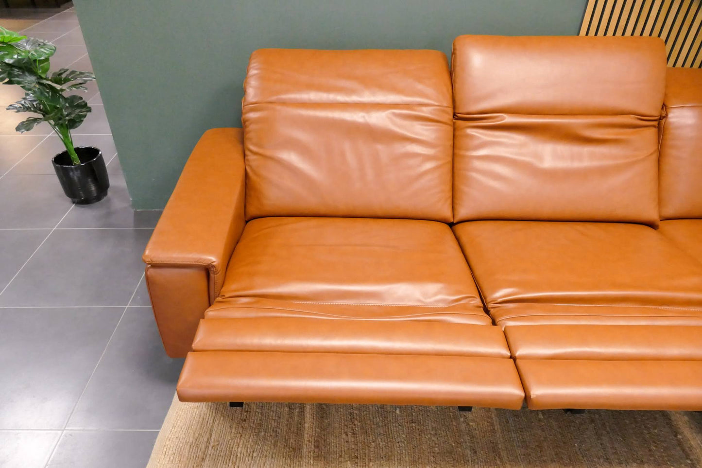 Refurbished Prominent Chaise Longue Cognac Leer Elektrisch verstelbaar