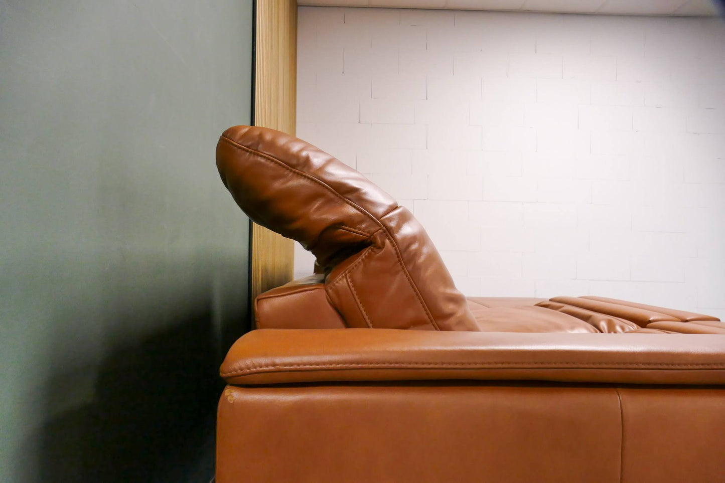 Refurbished Prominent Chaise Longue Cognac Leer Elektrisch verstelbaar