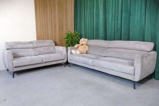 Refurbished Henders & Hazel set