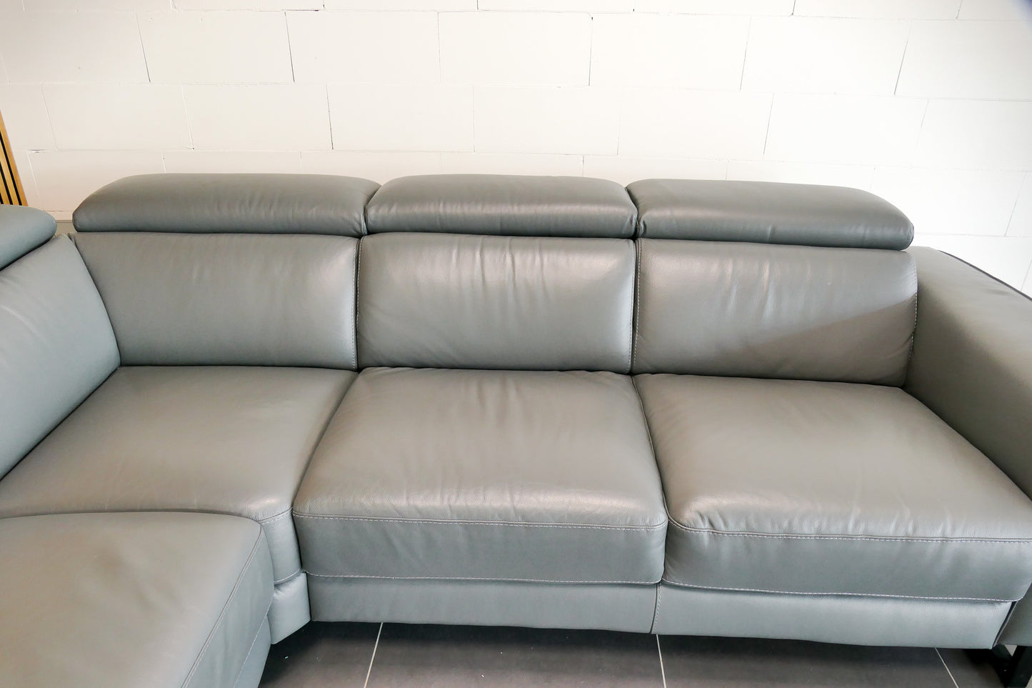 Refurbished Hoekbank Fanti Elektrisch Verstelbaar Leer
