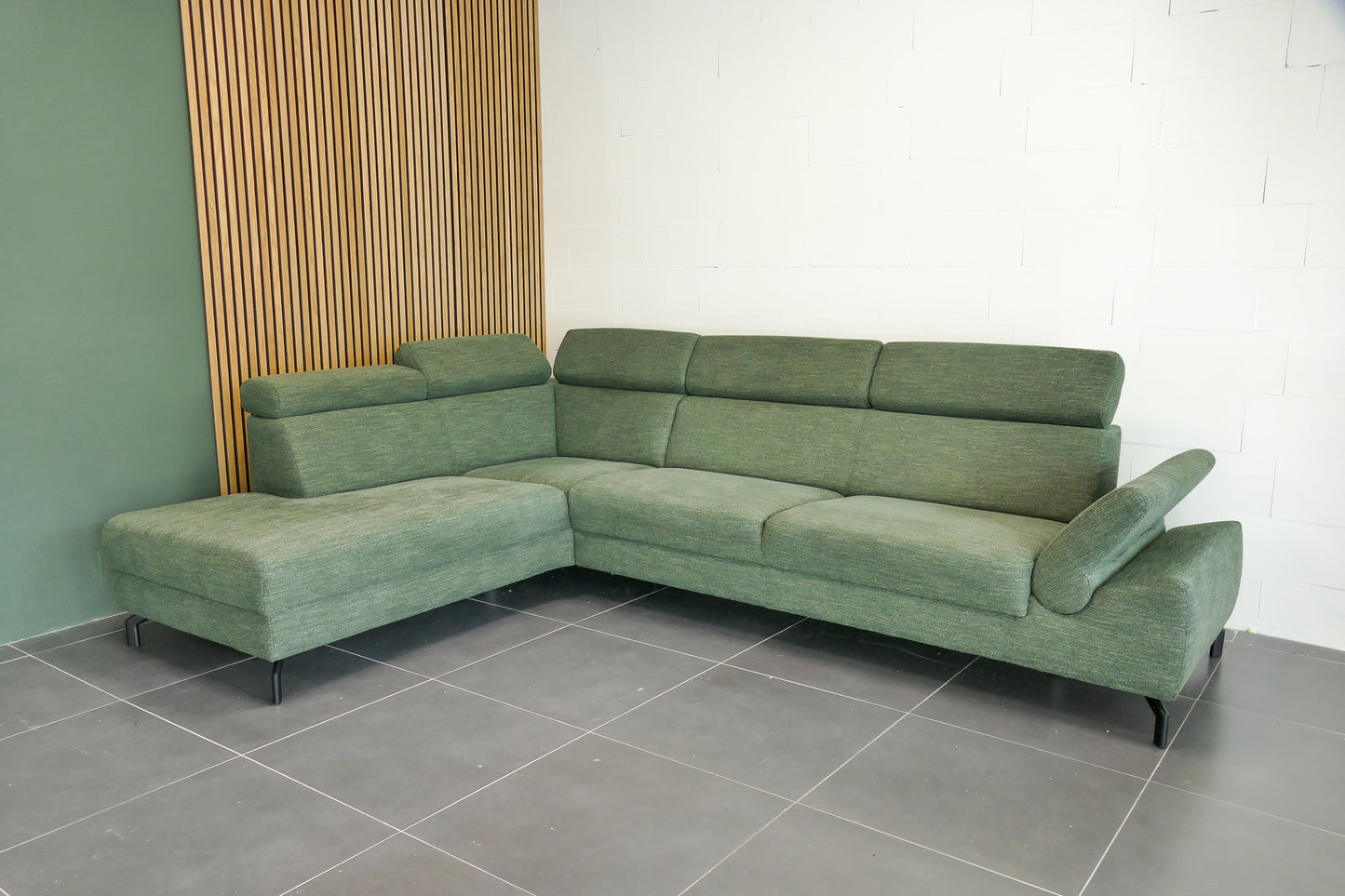 Refurbished Hoekbank Montèl Chicago Leaf Forest Green