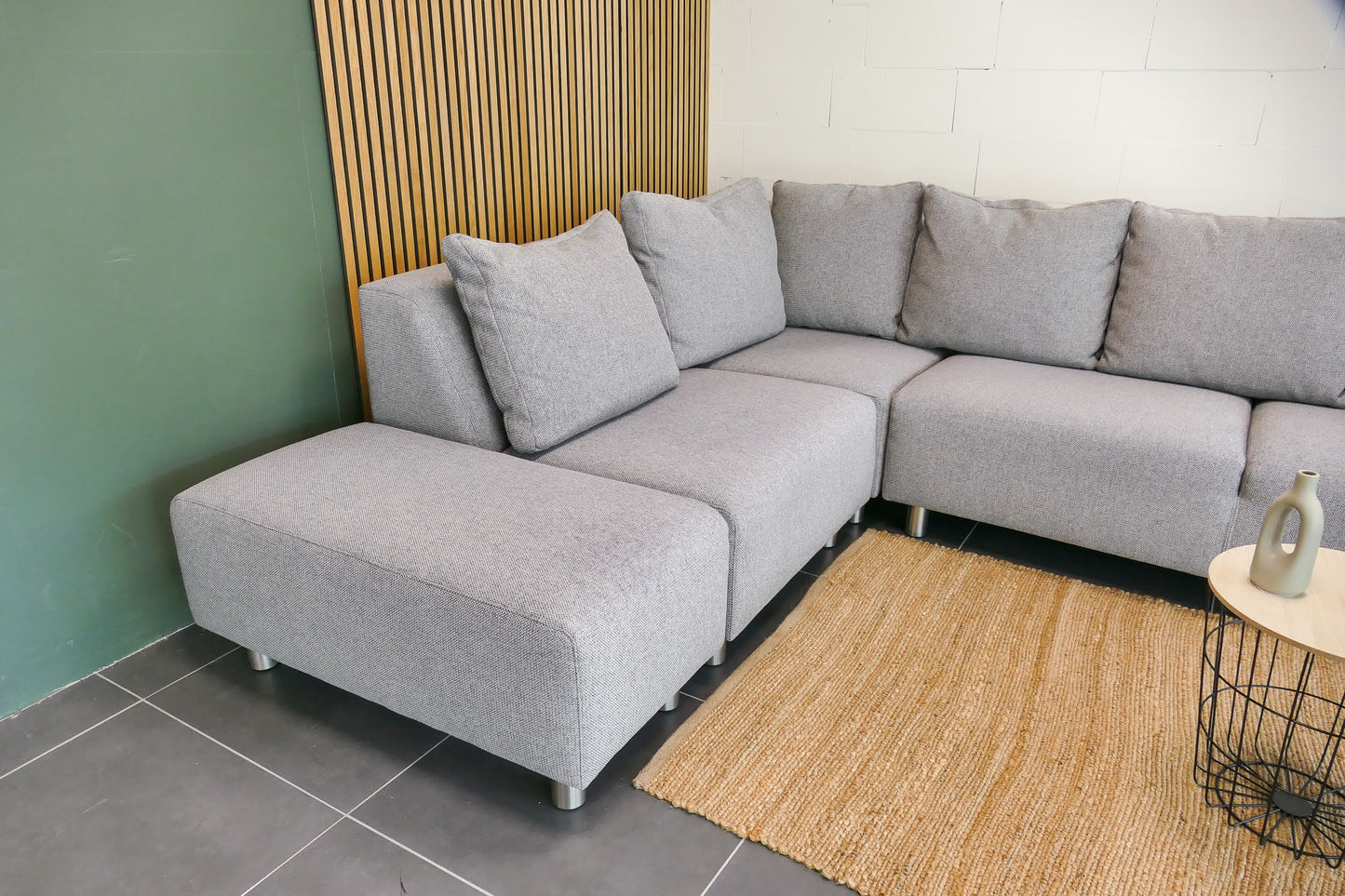 Refurbished Hoekbank Sika Wonen lichtgrijs