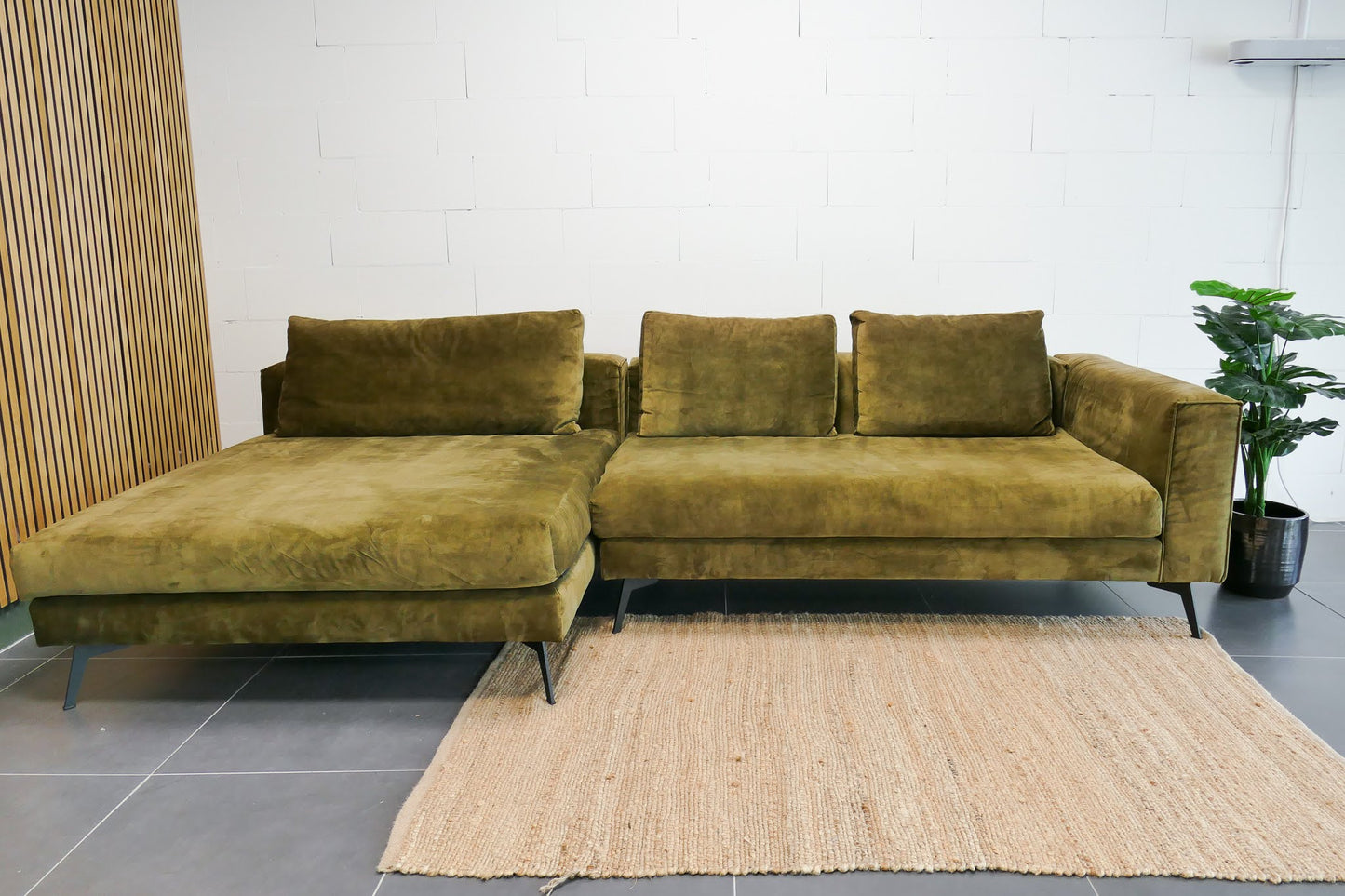 Refurbished DYYK Loungebank Olijfgroen
