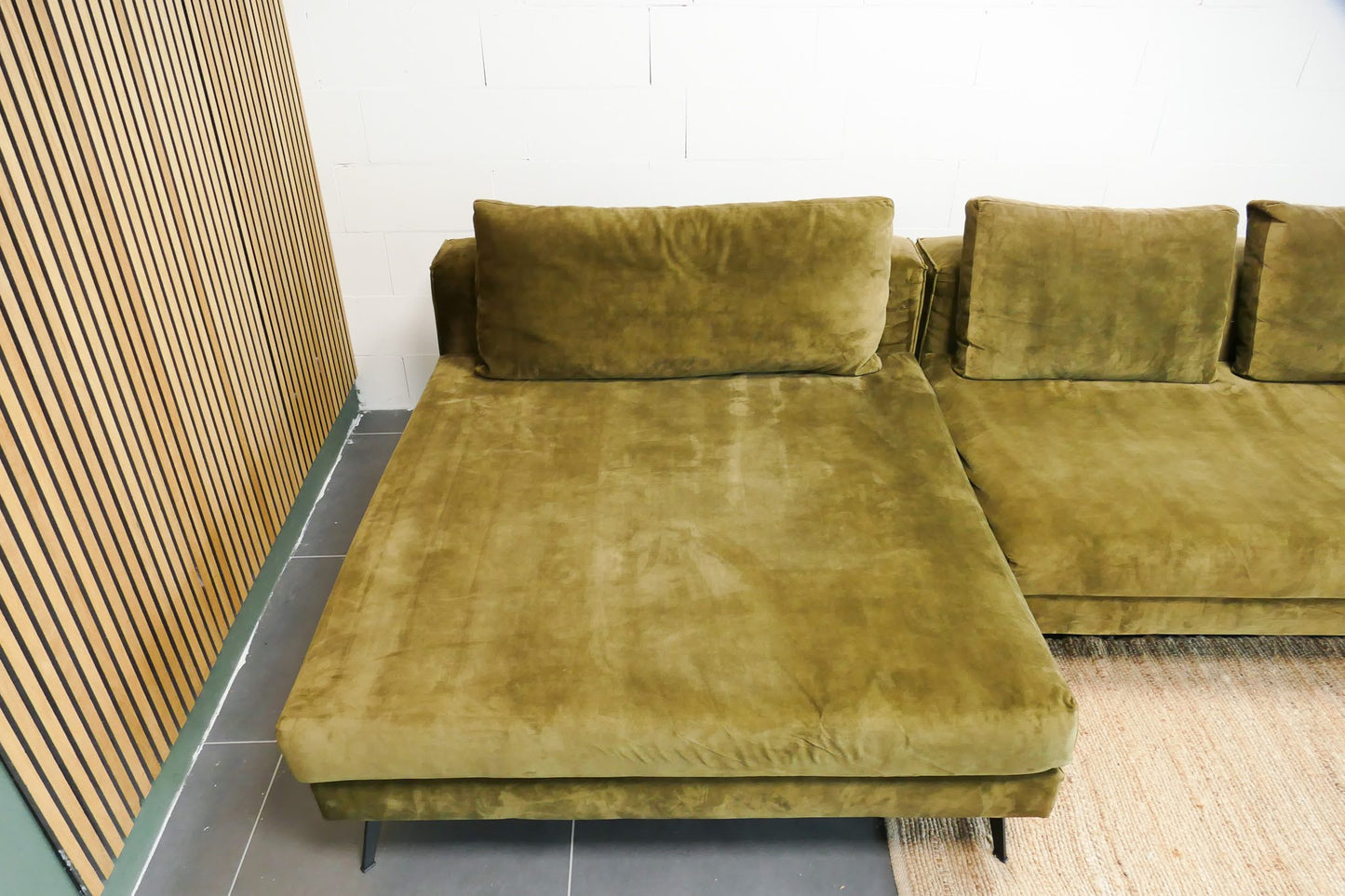 Refurbished DYYK Loungebank Olijfgroen