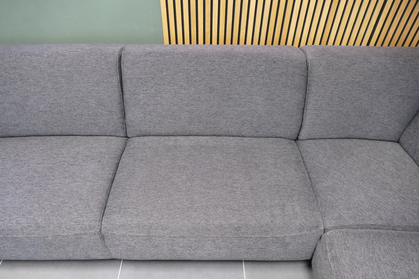 Refurbished Antraciete U-bank InHouse