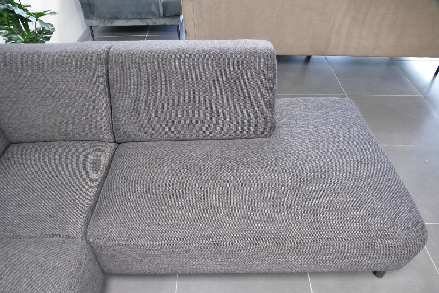 Refurbished Antraciete U-bank InHouse
