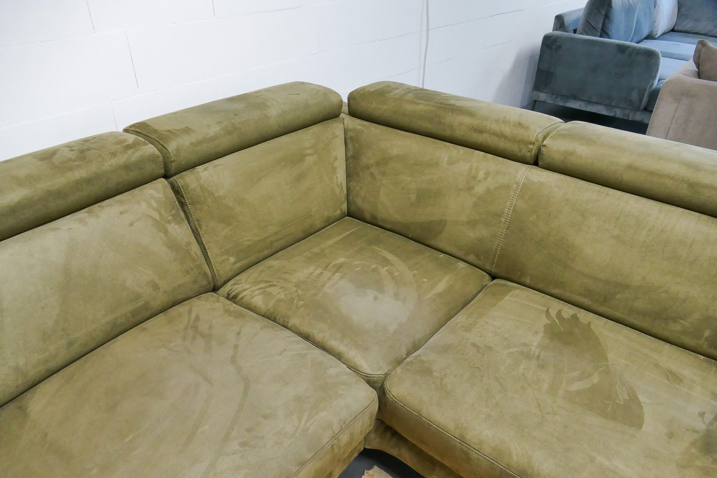 Refurbished Montel Hoekbank Modena Mosgroen