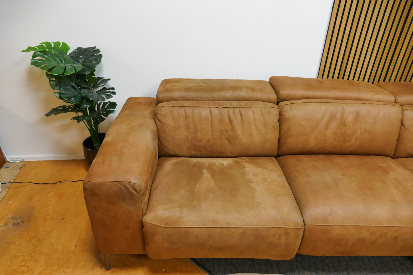 Refurbished Hoekbank Cognac Elektrisch Verstelbaar