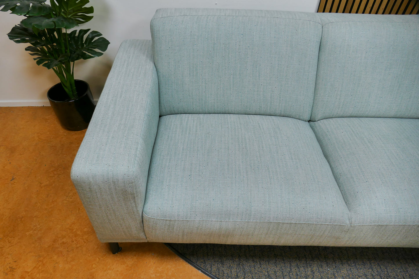 Refurbished Montel Hoekbank Viano Mint