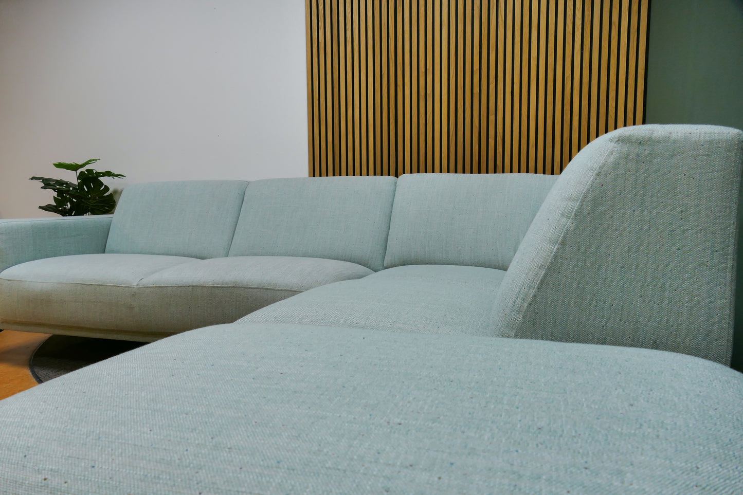 Refurbished Montel Hoekbank Viano Mint