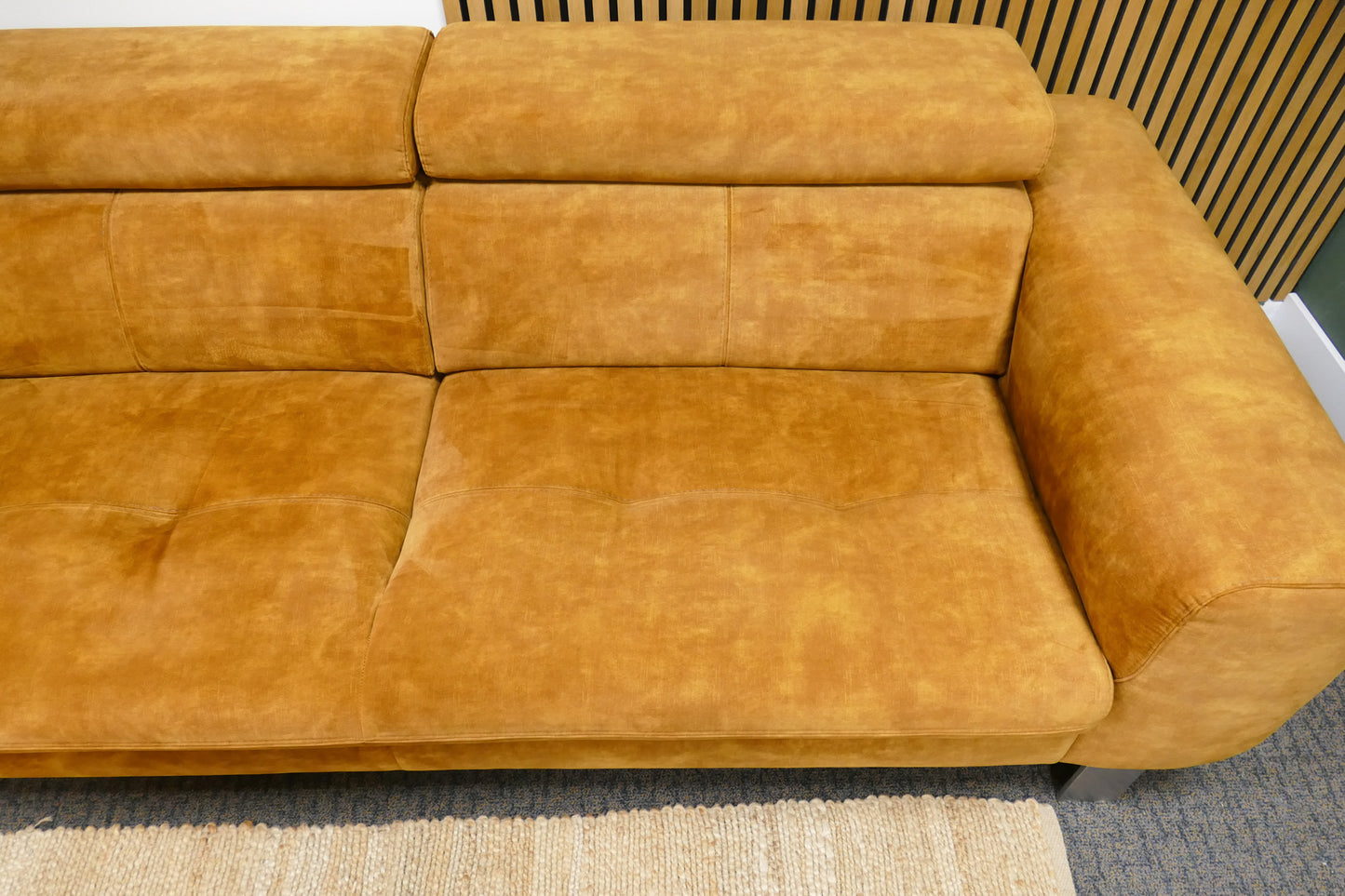 Refurbished 3-Zits Xooon Talisman Velvet Okergeel