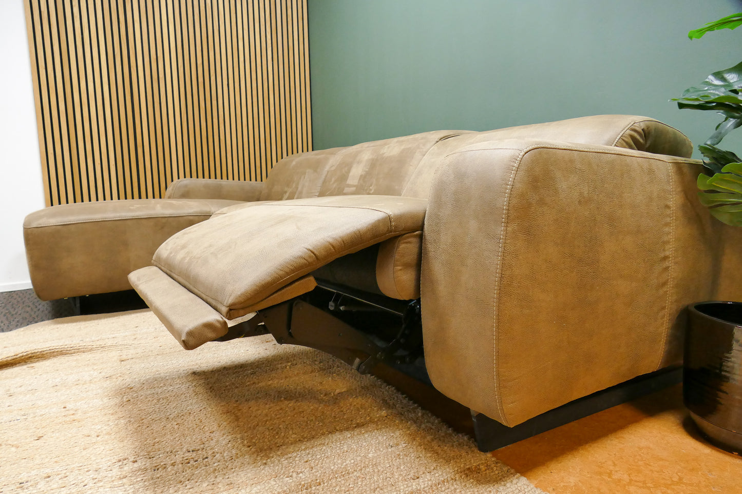 Refurbished Chaise Longue Elektrisch Verstelbaar Microvezel Bruin