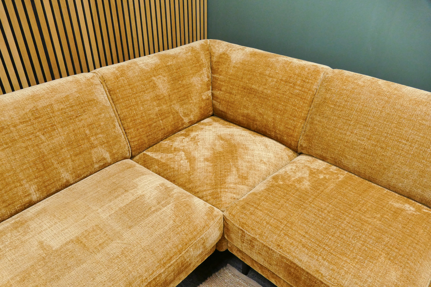 Refurbished Moderne Hoekbank Geel Bouclé