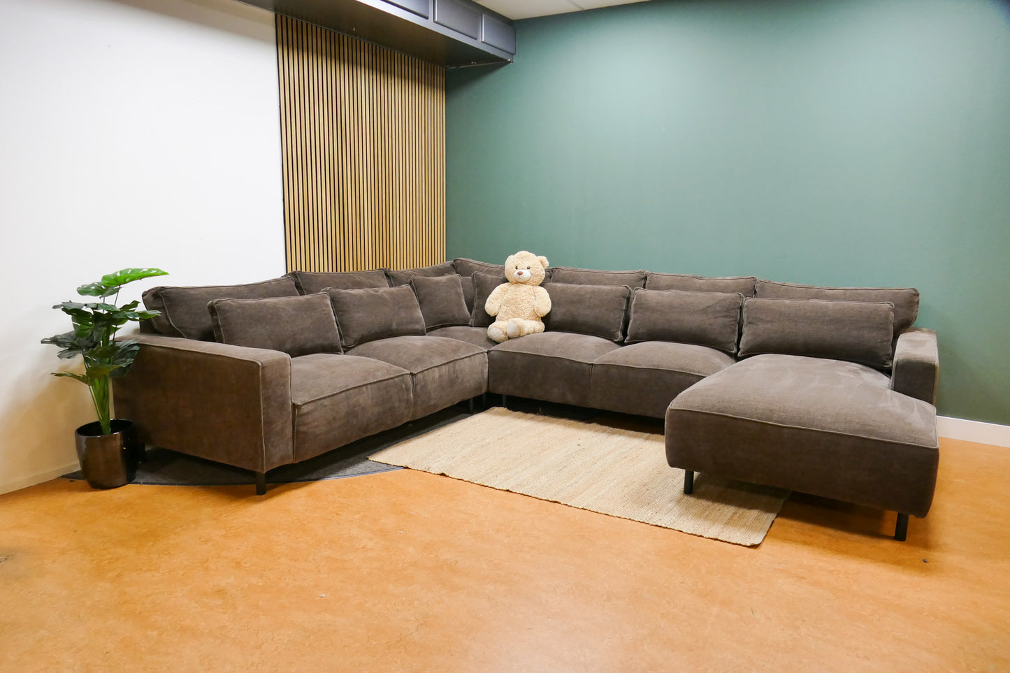 Refurbished Woonsquare U Bank Bruin