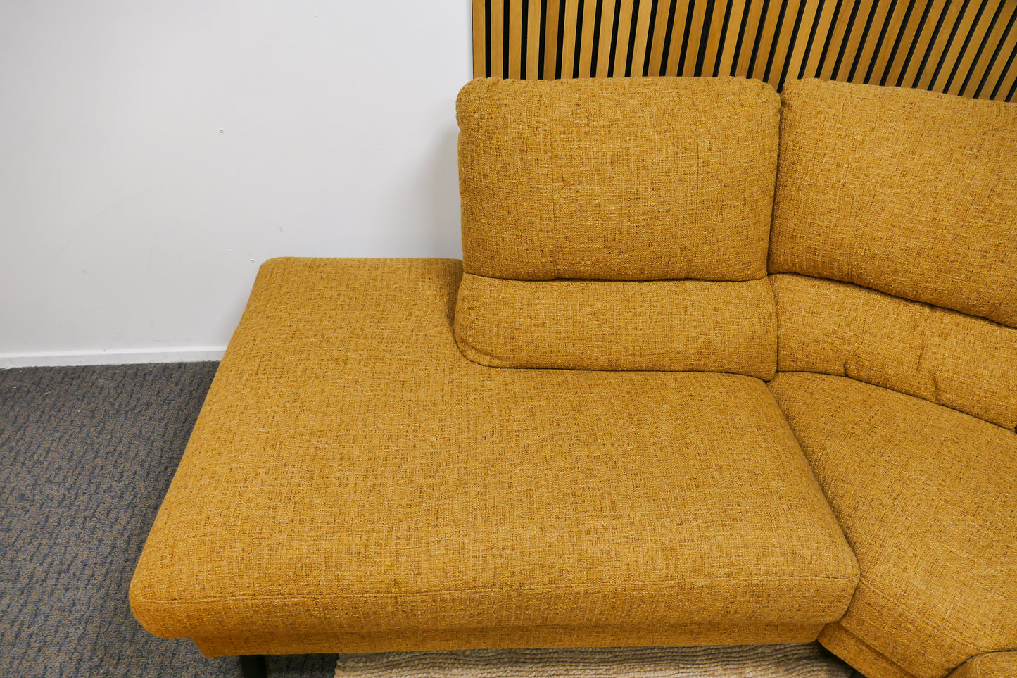 Refurbished Hoekbank Zonnebloem Geel met Hoge Rugleuning