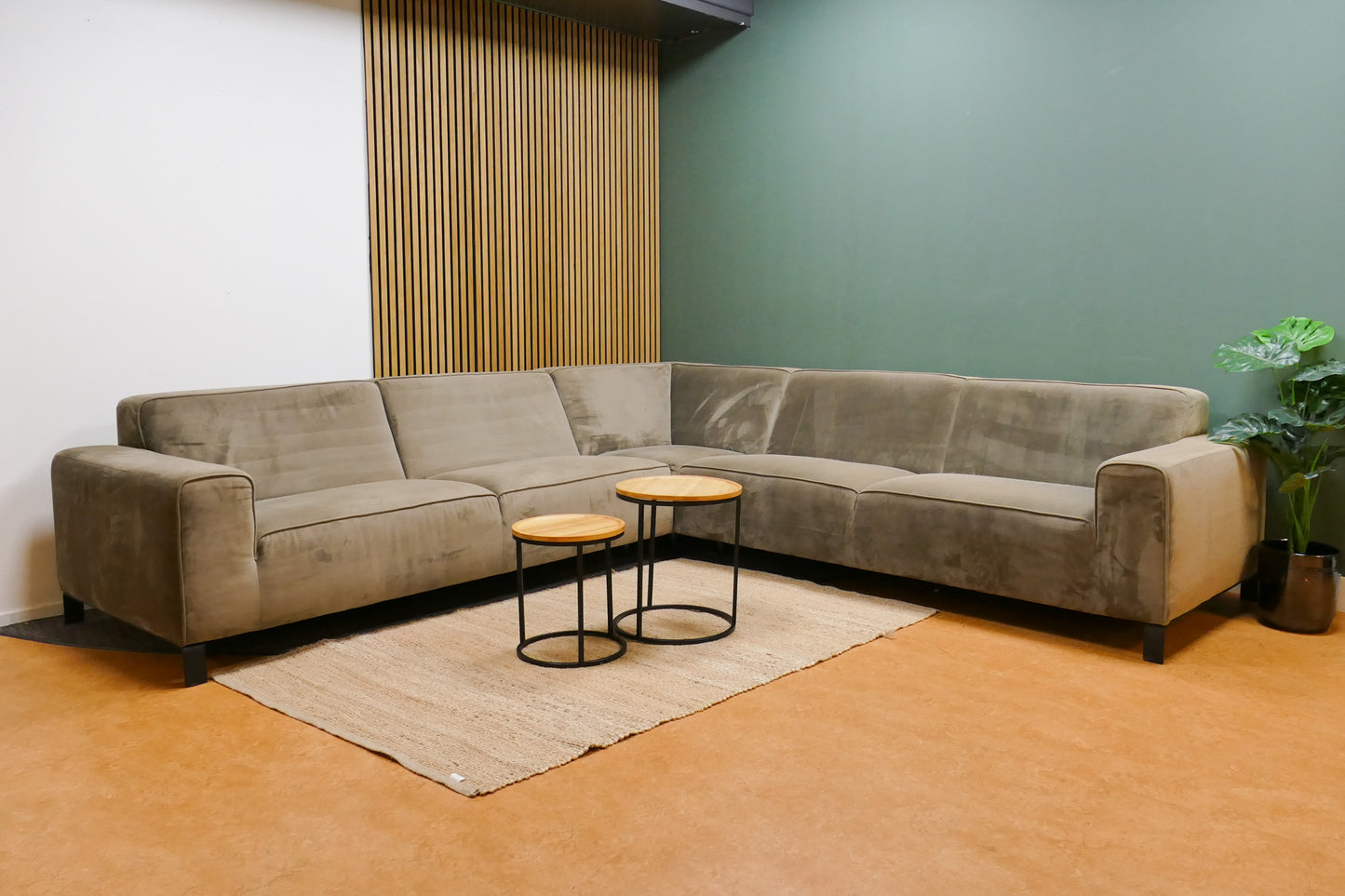 Refurbished Grote Hoekbank Velvet Taupe