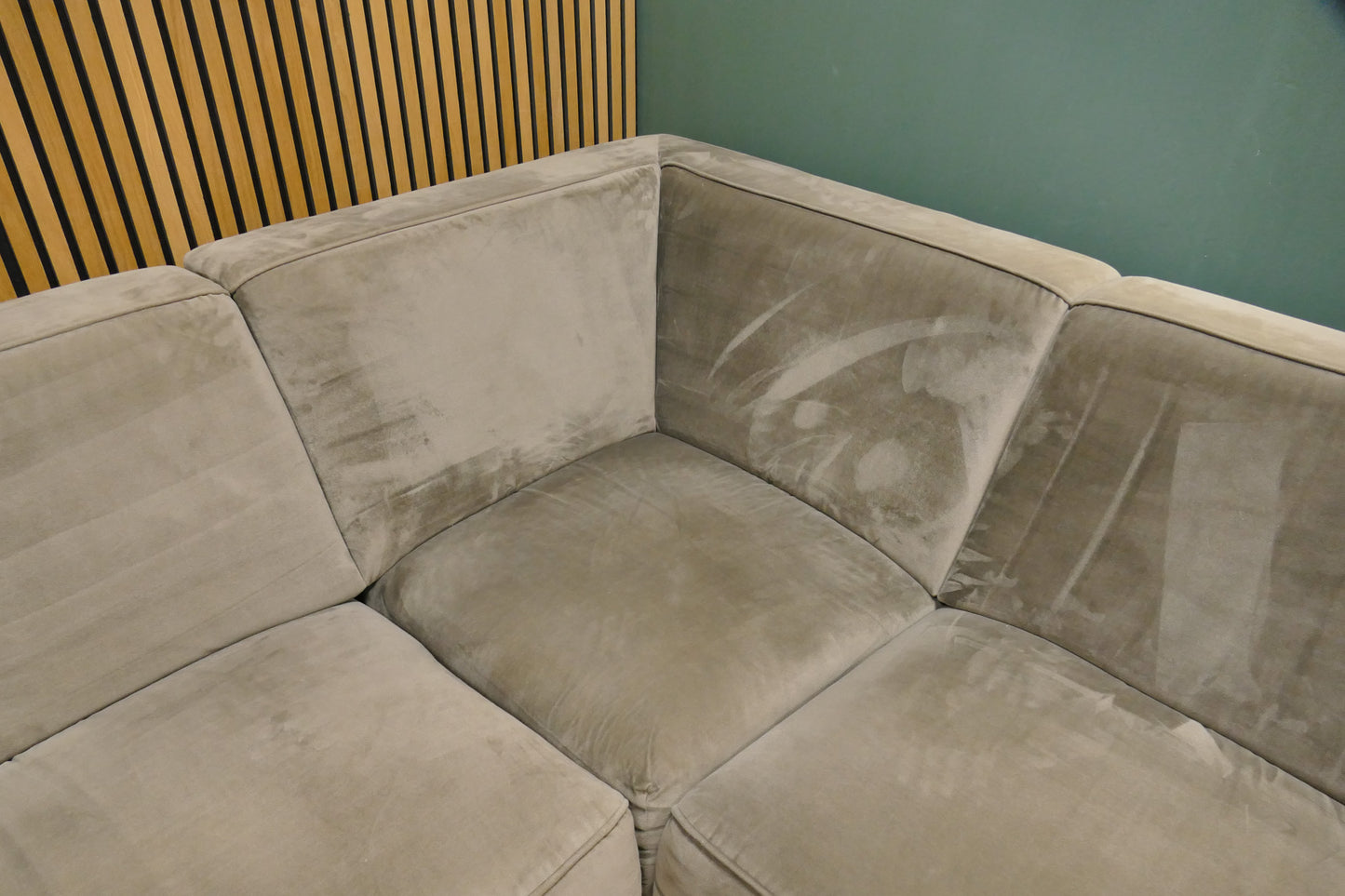 Refurbished Grote Hoekbank Velvet Taupe
