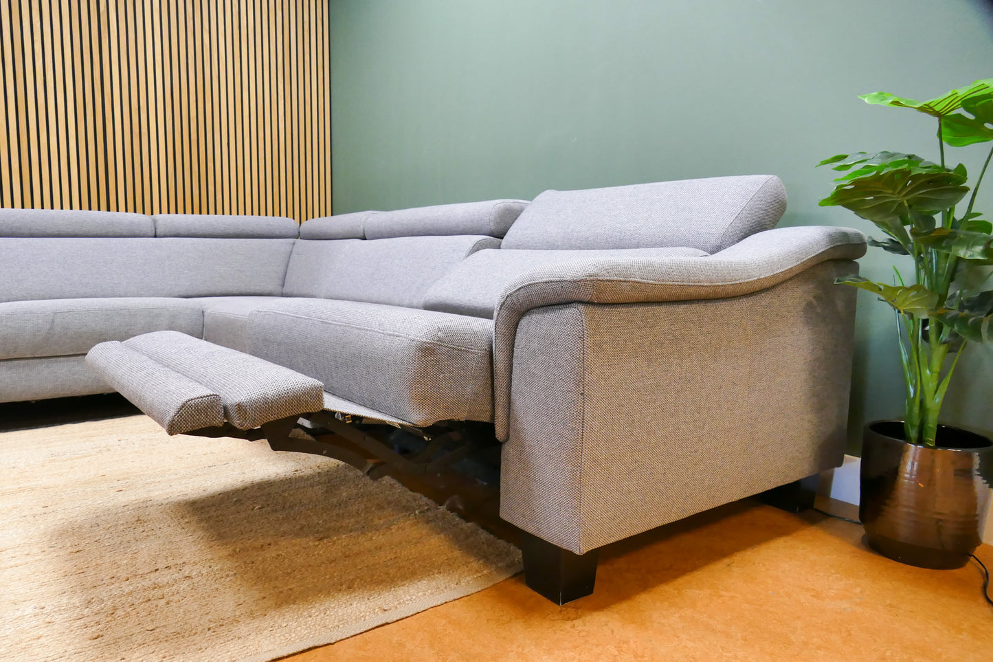 Refurbished Hoekbank InHouse Elektrisch Verstelbaar Lichtgrijs
