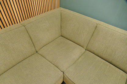 Refurbished Hoekbank Mos Groen