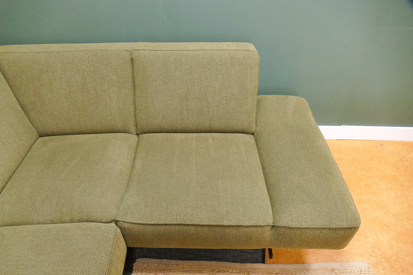Refurbished Hoekbank Mos Groen