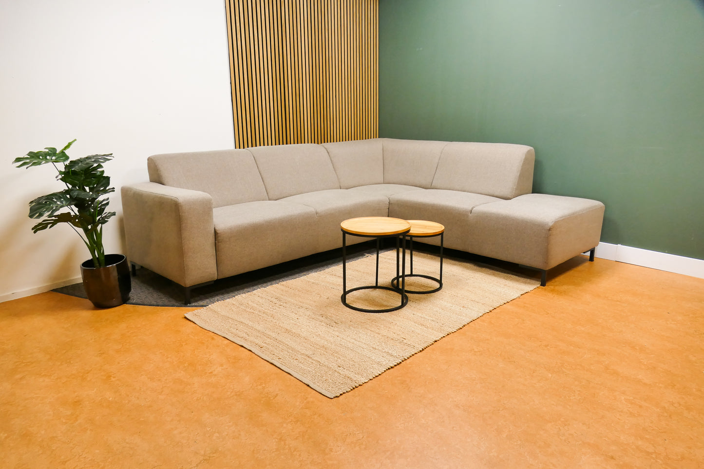 Refurbished Modern Hoekbank Taupe