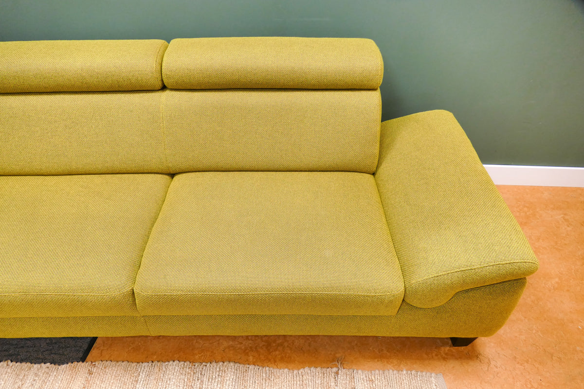 Refurbished Montel Hoekbank Chicago Geel