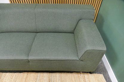 Refurbished Bank met Chaise Longue Bosgroen