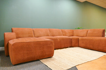 Refurbished Moderne U Bank Terracotta