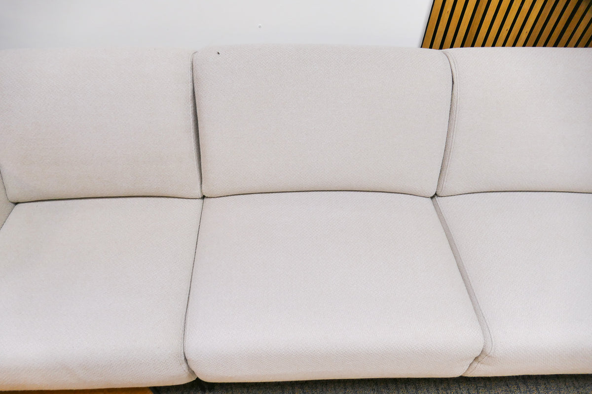 Refurbished Montel Hoekbank Creme