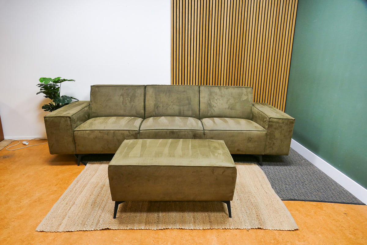 Refurbished Montel Giant 4 Zits Met Hocker Groen
