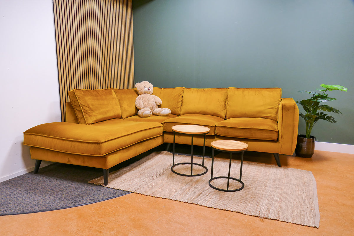 Refurbished Hoekbank Goossens Velvet Okergeel
