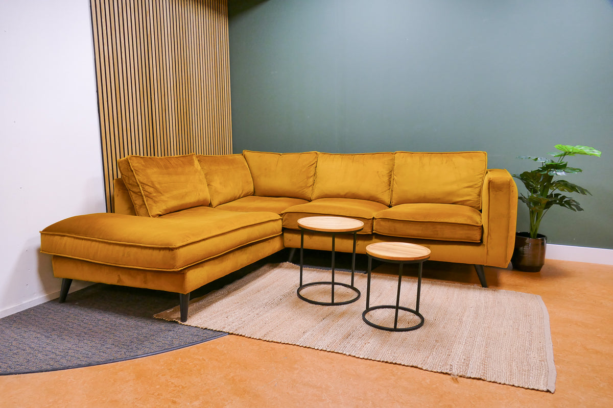 Refurbished Hoekbank Goossens Velvet Okergeel