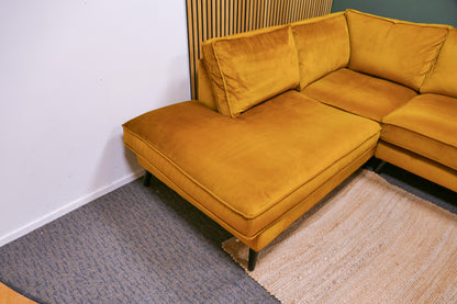 Refurbished Hoekbank Goossens Velvet Okergeel